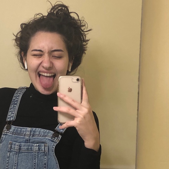 Meet your Posher, 🌻 - Picture 1 of 1